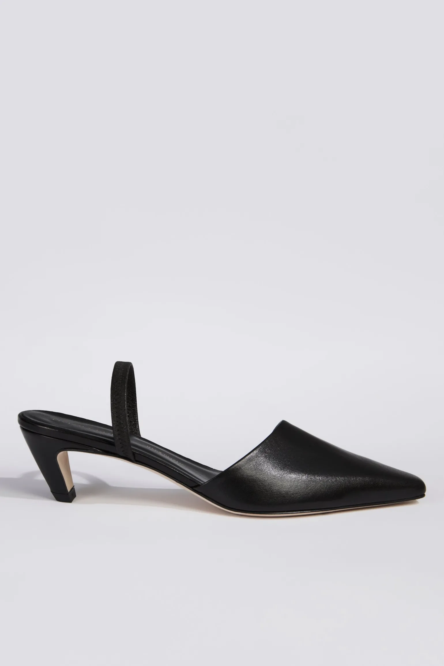 ESCARPIN Ã LA FORME ÃLANCÃE