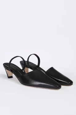 ESCARPIN Ã LA FORME ÃLANCÃE