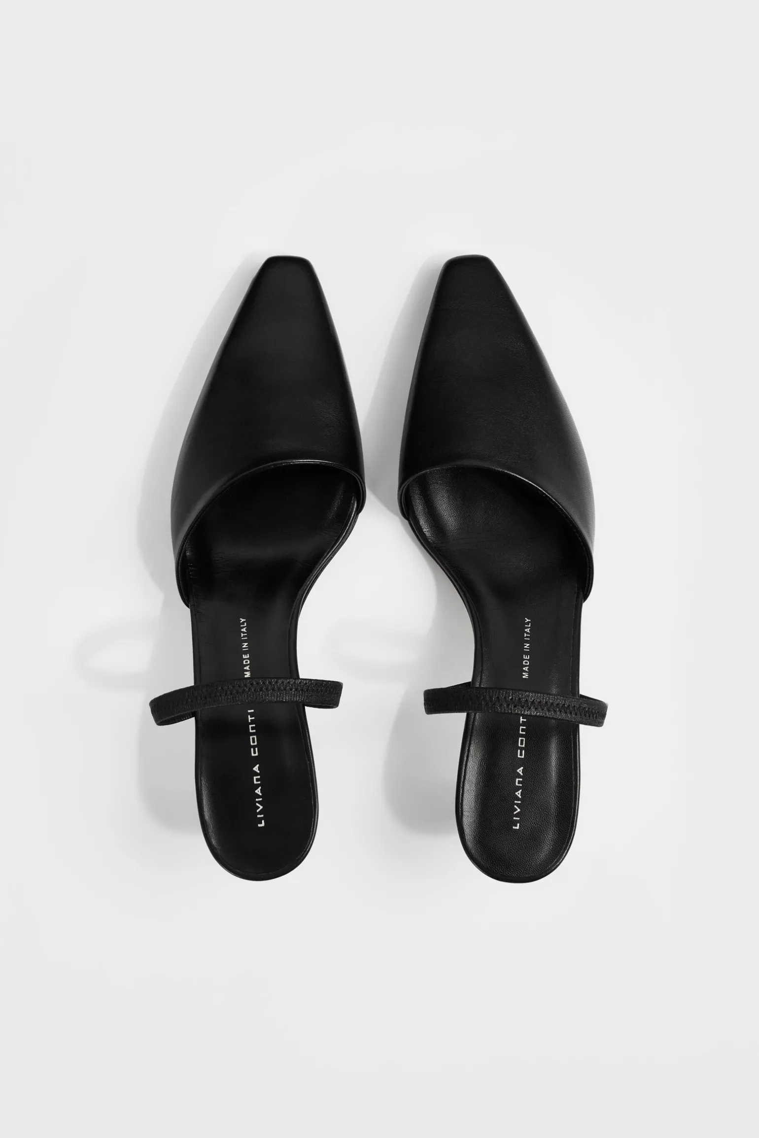 ESCARPIN Ã LA FORME ÃLANCÃE