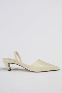 ESCARPIN Ã LA FORME ÃLANCÃE