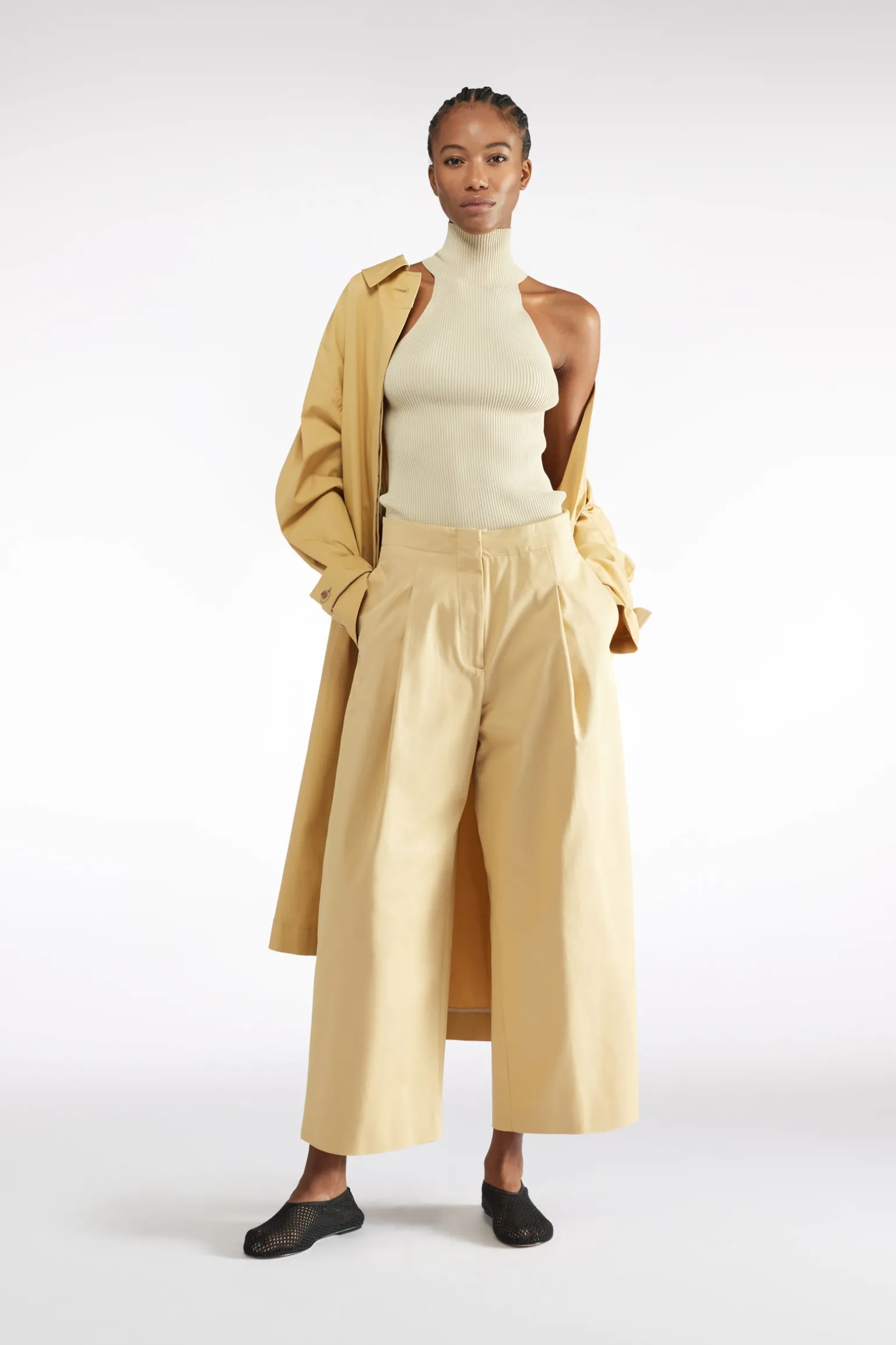PANTALON CROP EN GABARDINE DE LAINE