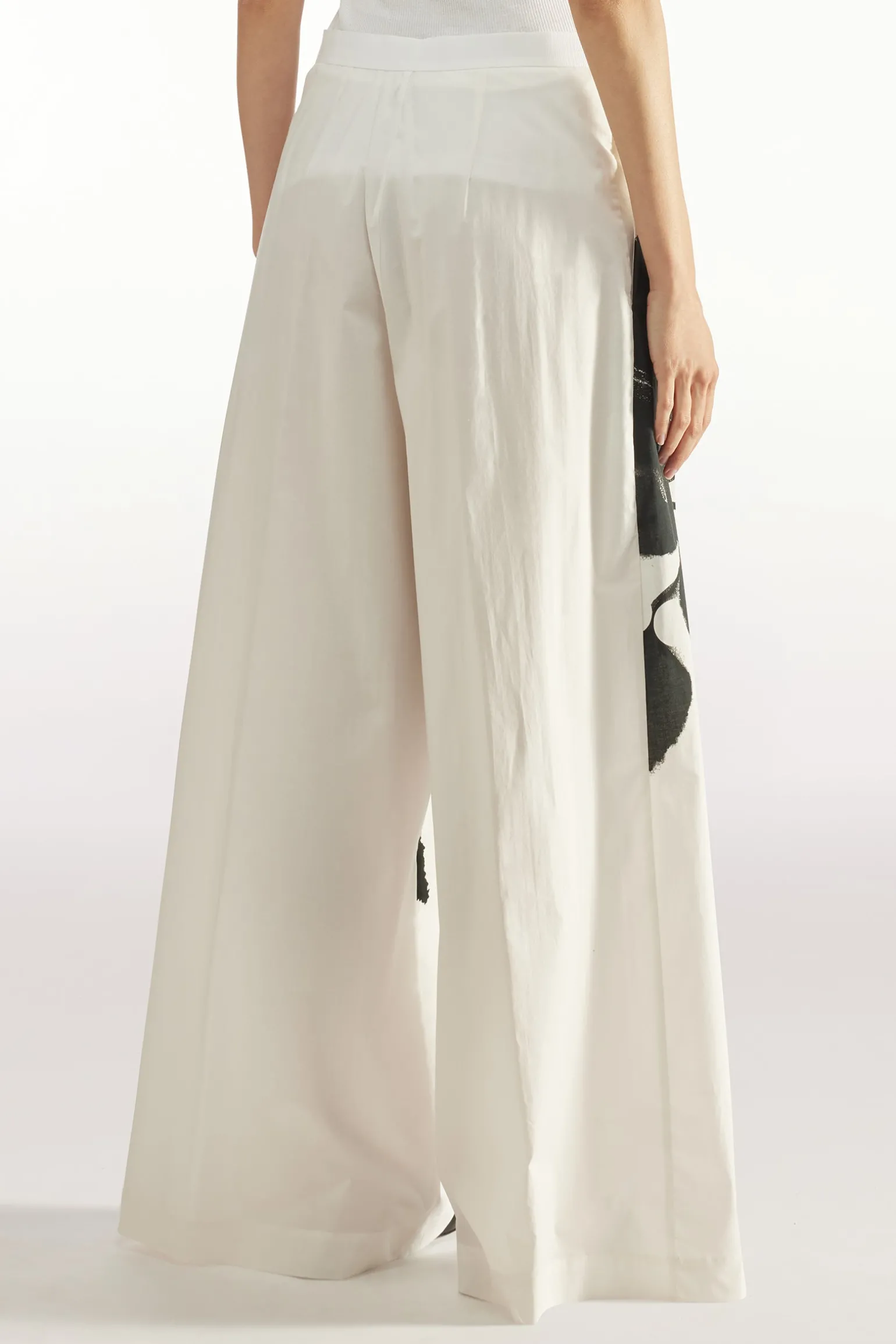 PANTALONE ILARIA