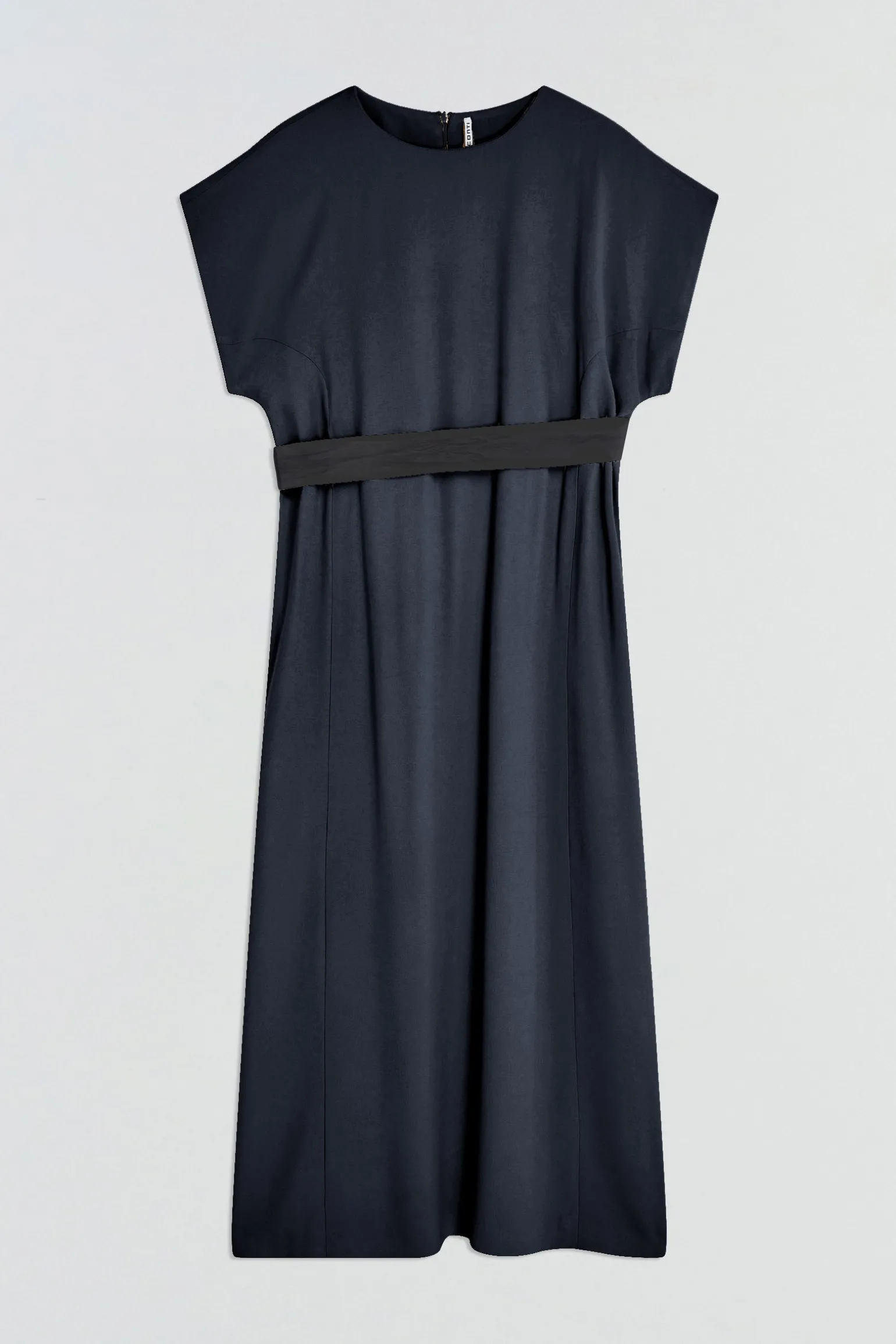 ROBE AVEC CEINTURE EN SATIN