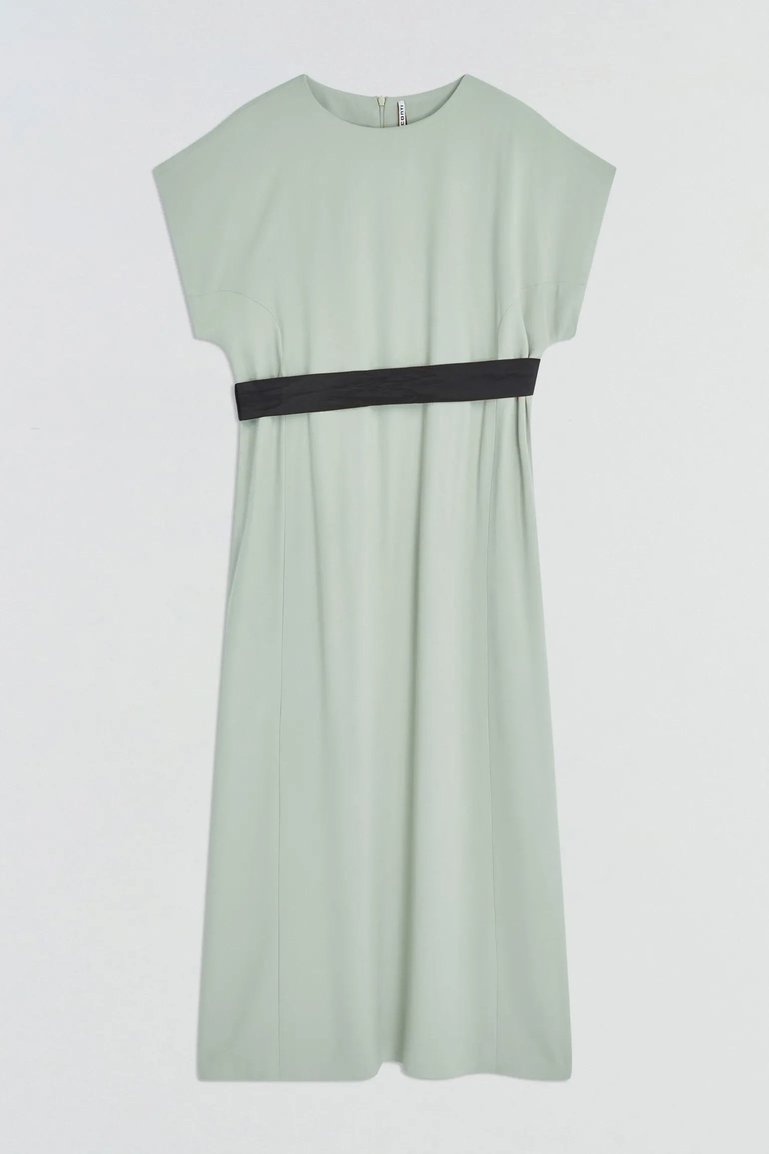ROBE AVEC CEINTURE EN SATIN