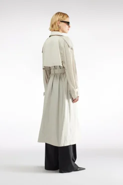 TRENCH EN NYLON Ã MÃMOIRE DE FORME