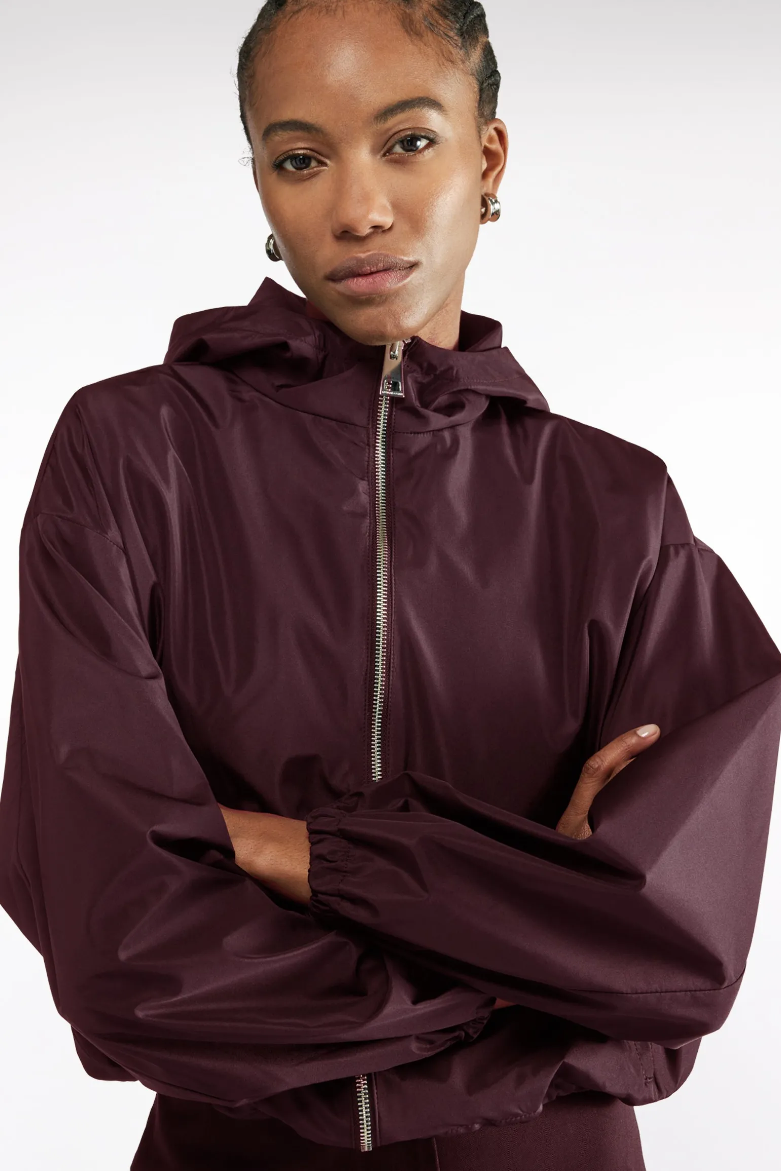 VESTE Ã CAPUCHE EN TAFFETAN