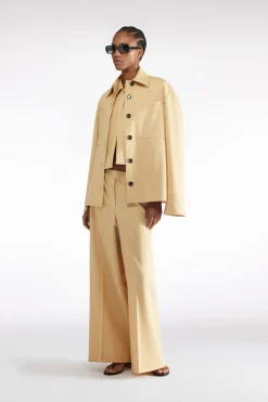 VESTE AVEC COL
